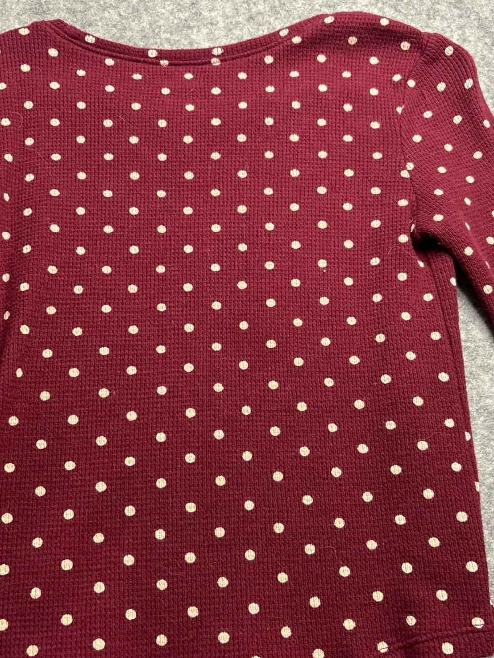 Old Navy Maroon Long Sleeve Thermal Tee with Cream Polka Dots